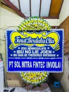 Toko Bunga di Rumah Duka Grand Heaven menyediakan karangan bunga papan duka cita desain elegan